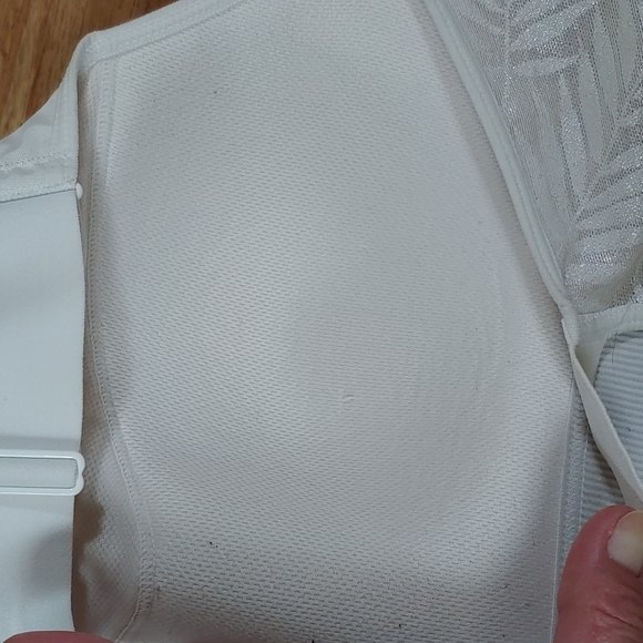 Victoria's Secret Shimmer Leaves Sports Bra 34D - Picture 14 of 16